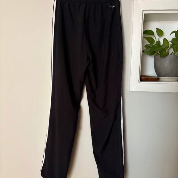 Adidas Vintage Three-Stripes Lined High-Waisted Pants with Elastic Waist - Picture 3 of 4